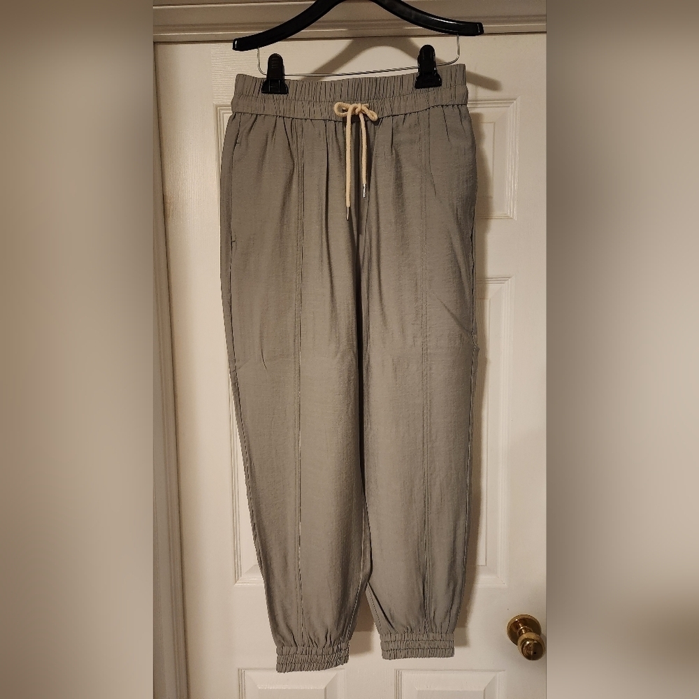 NWT Zara sage green joggers - Size Medium